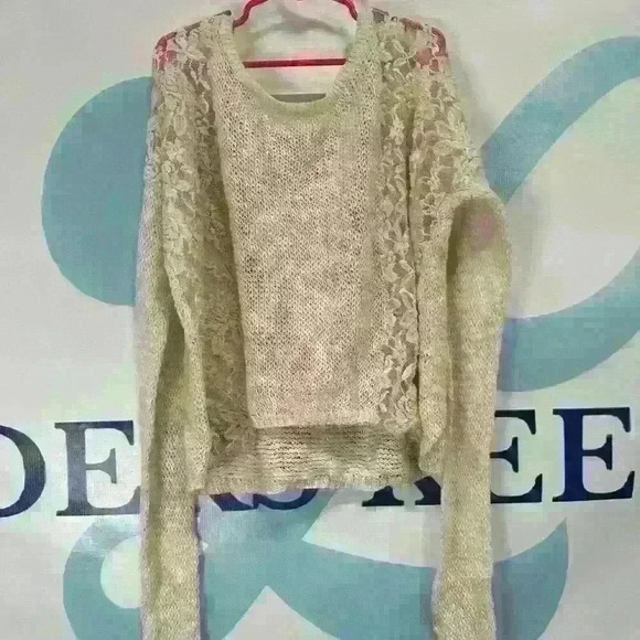 Abercrombie Kids Girls, long sleeve crop top sweater, size XL - Picture 1 of 5